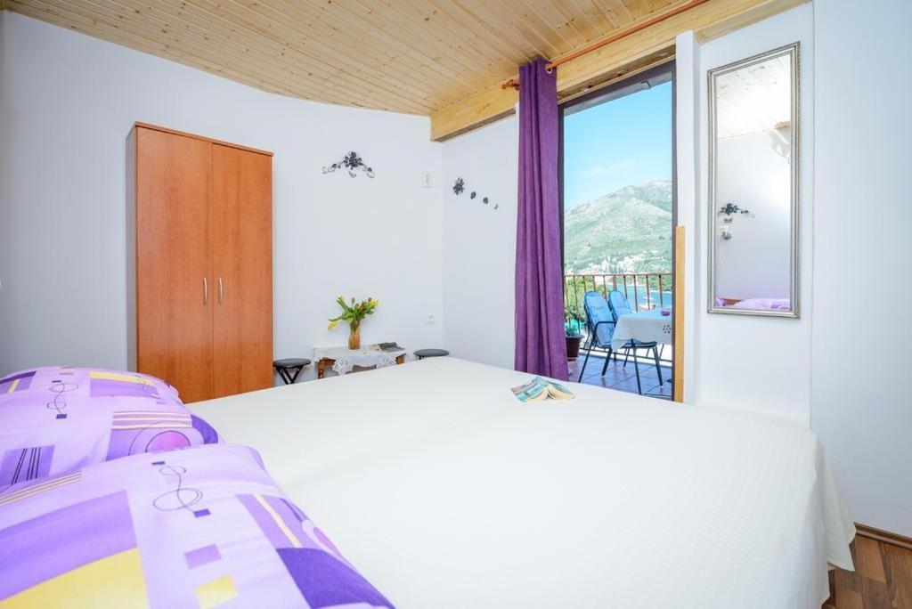 In With Sea View, Balcony, Air Conditioning, Wifi Cavtat